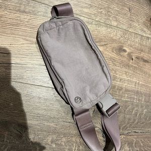 Lululemon Everywhere Belt Bag (Smoky Bush discontinued colour)